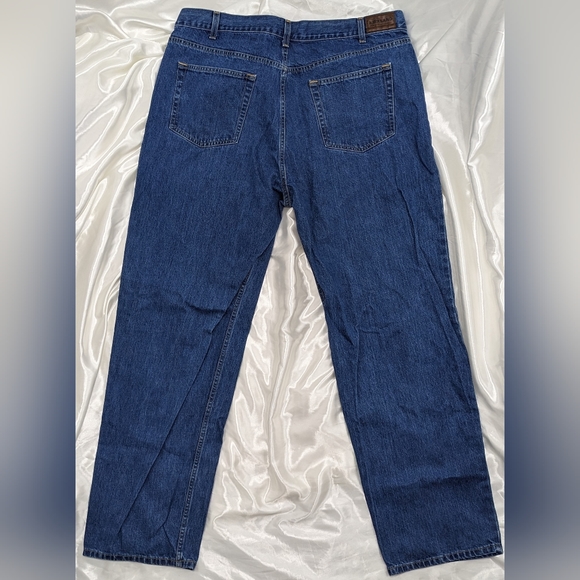 Kirkland Men's 42x34 XL Medium Wash Blue Denim Wash Classic Straight Jeans - Picture 2 of 8